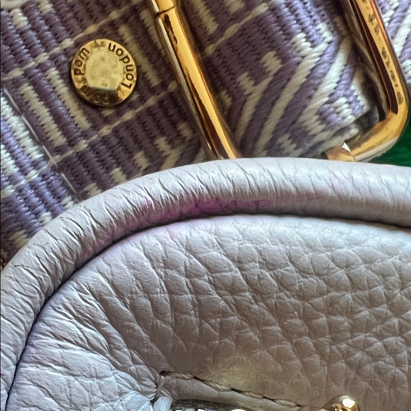 Pom Pom Original Bag and Charm Keychain with Gold Leaf Accent - Pom puff - Picture 7 of 12